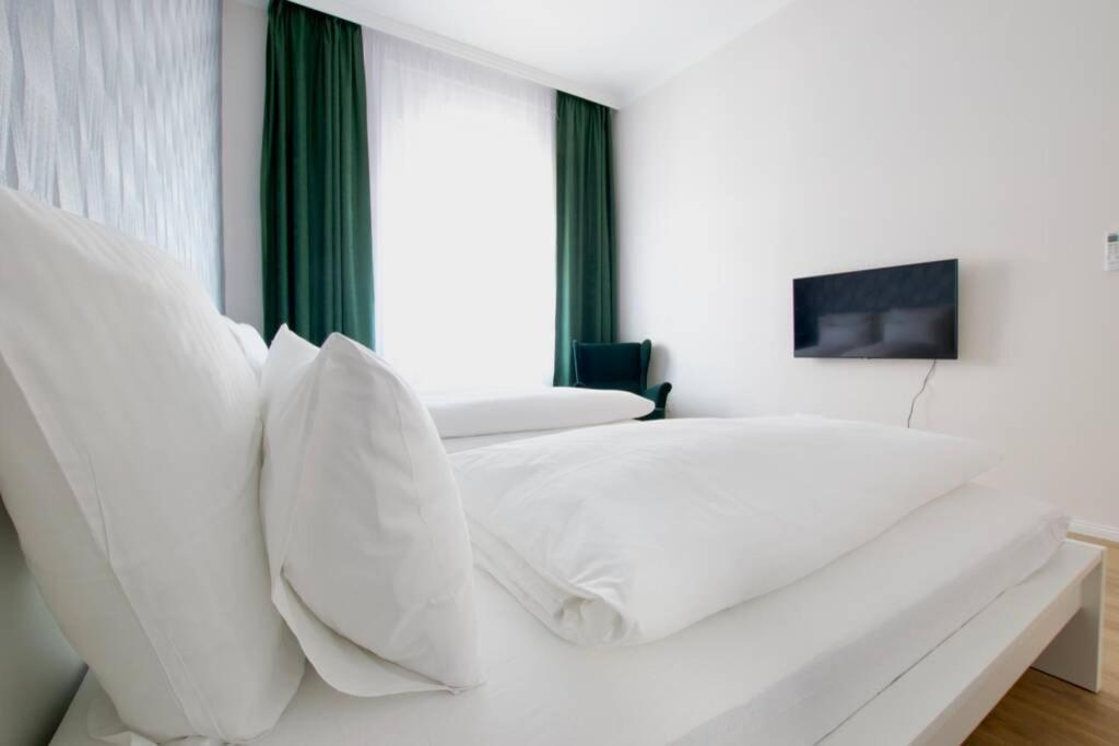 Premium Apartment By Hi5 - Astoria 4 Bedroom بودابست المظهر الخارجي الصورة
