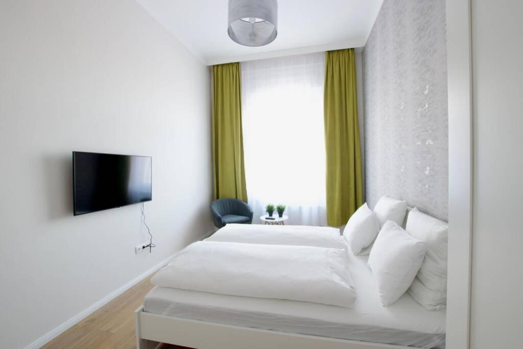 Premium Apartment By Hi5 - Astoria 4 Bedroom بودابست المظهر الخارجي الصورة